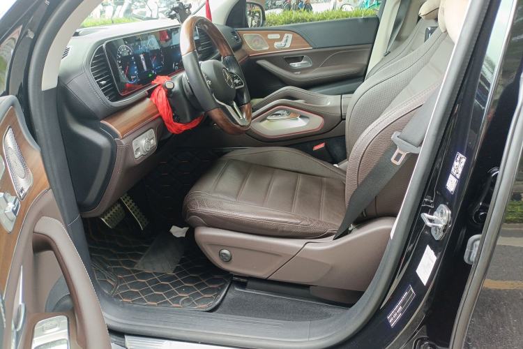 Used Mercedes-Benz GLS 2023 GLS 450 4MATIC Luxury Model Left Front Seat