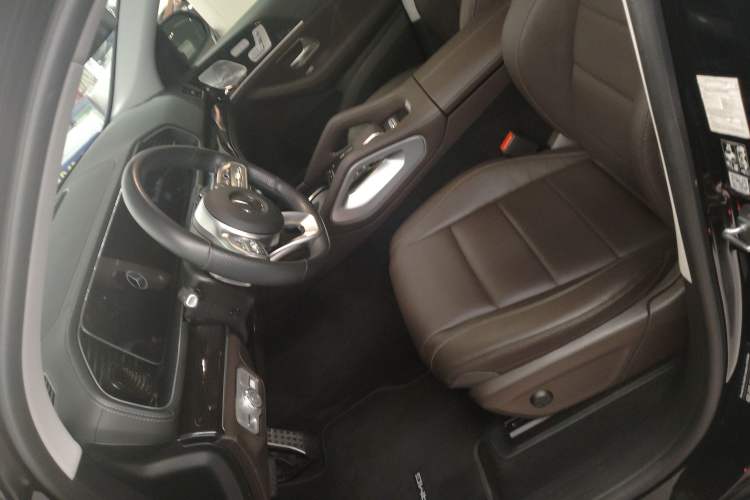 Used Mercedes-Benz GLS 2023 GLS 450 4MATIC Stylish Model Left Front Seat