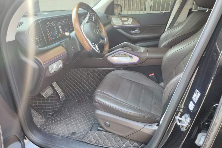 Used Mercedes-Benz GLS 2023 GLS 450 4MATIC Luxury Model Left Front Seat