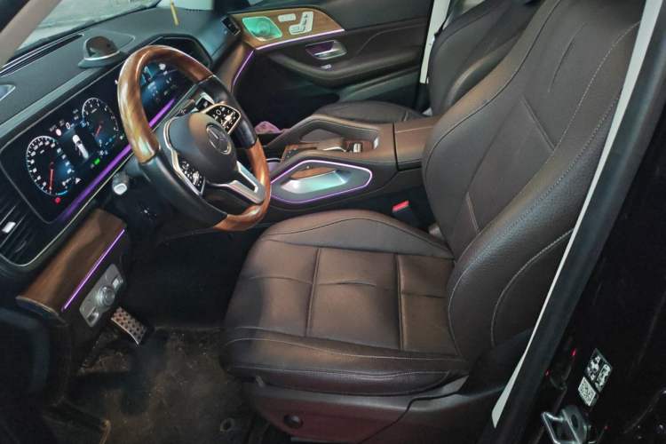 Used Mercedes-Benz GLS 2023 Refreshed GLS 450 4MATIC Luxury Edition Left Front Seat