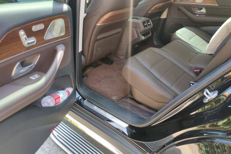 Used Mercedes-Benz GLS 2023 GLS 450 4MATIC Luxury Model Left Rear Seat