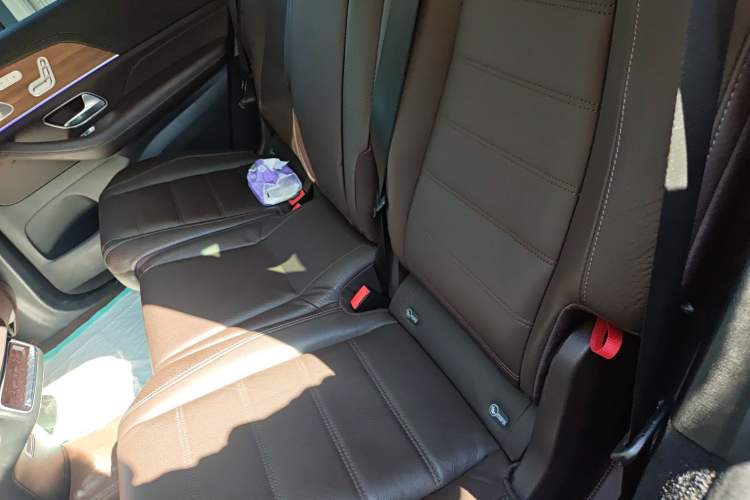 Used Mercedes-Benz GLS 2023 Refreshed GLS 450 4MATIC Luxury Edition Left Rear Seat