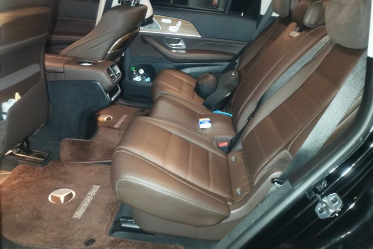 Used Mercedes-Benz GLS 2023 GLS 450 4MATIC Luxury Model Left Rear Seat