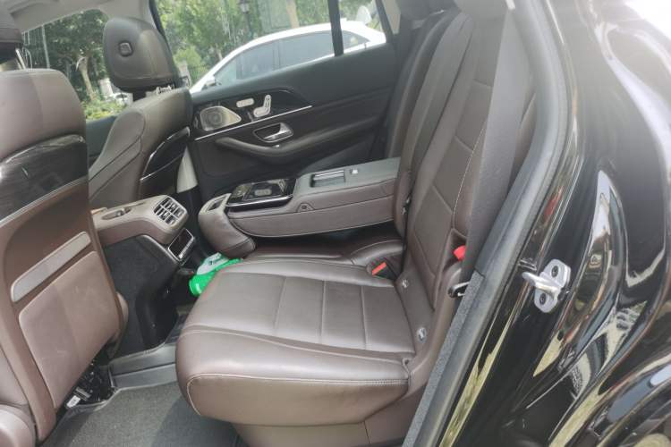 Used Mercedes-Benz GLS 2023 Refresh GLS 450 4MATIC Fashion Edition Left Rear Seat