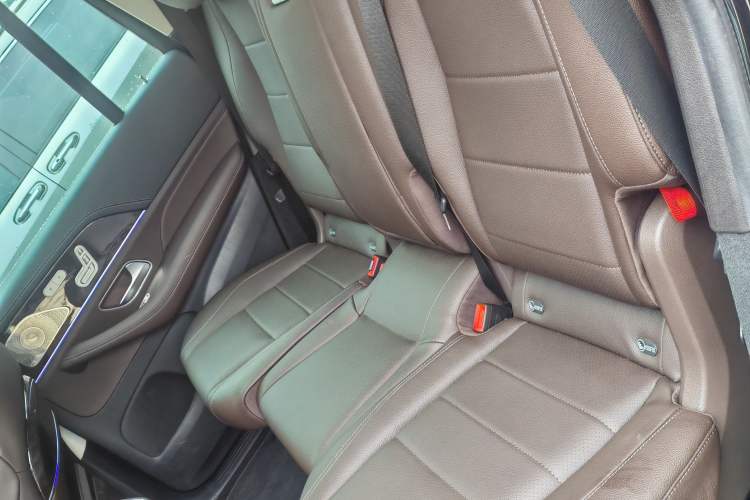 Used Mercedes-Benz GLS 2023 Refresh GLS 450 4MATIC Fashion Edition Left Rear Seat