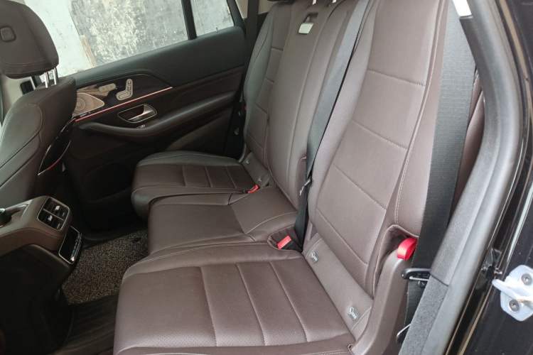 Used Mercedes-Benz GLS 2023 GLS 450 4MATIC Stylish Model Left Rear Seat