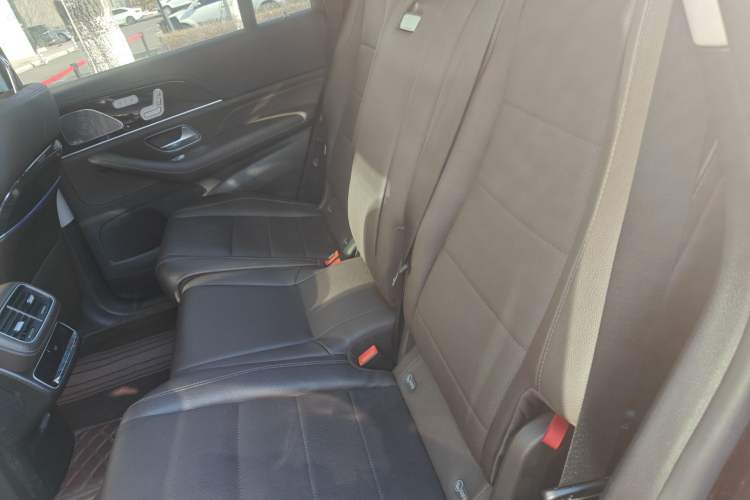 Used Mercedes-Benz GLS 2023 GLS 450 4MATIC Stylish Model Left Rear Seat