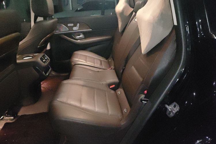Used Mercedes-Benz GLS 2023 GLS 450 4MATIC Luxury Model Left Rear Seat