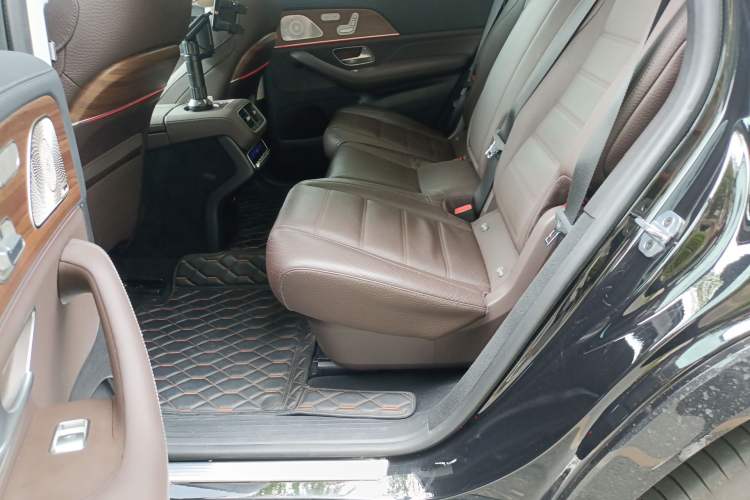 Used Mercedes-Benz GLS 2023 GLS 450 4MATIC Luxury Model Left Rear Seat