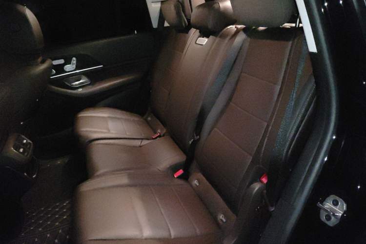 Used Mercedes-Benz GLS 2023 Second Facelift GLS 450 4MATIC Stylish Version Left Rear Seat