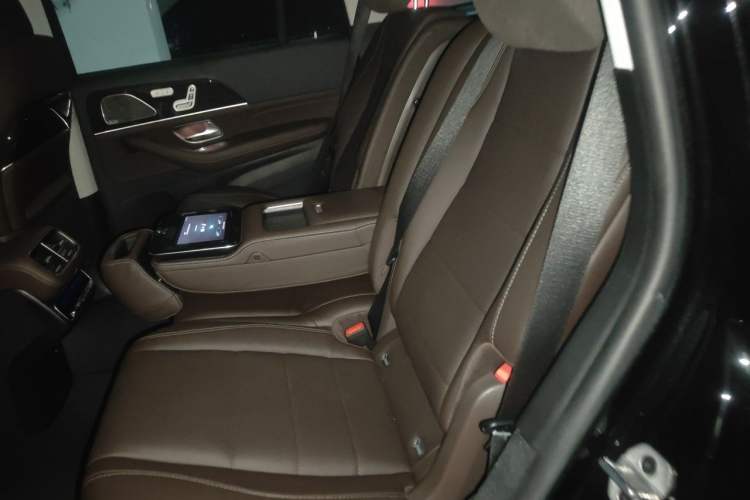 Used Mercedes-Benz GLS 2023 GLS 450 4MATIC Stylish Model Left Rear Seat