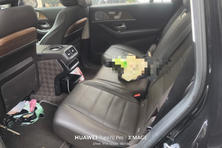 Used Mercedes-Benz GLS 2023 GLS 450 4MATIC Luxury Model Left Rear Seat