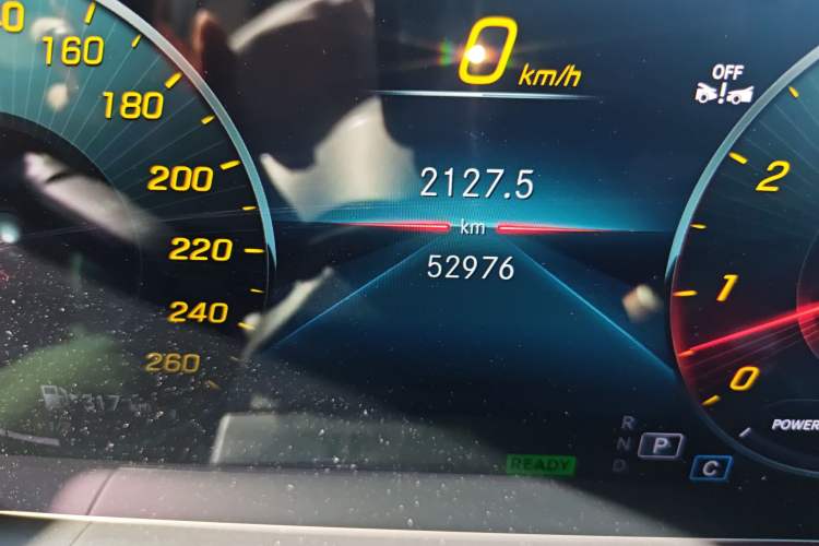 Used Mercedes-Benz GLS 2023 Refreshed GLS 450 4MATIC Luxury Edition Odometer Close Up