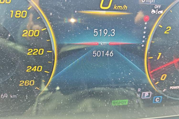 Used Mercedes-Benz GLS 2023 GLS 450 4MATIC Stylish Model Odometer Close Up