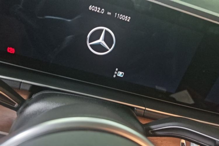 Used Mercedes-Benz GLS 2023 Refreshed GLS 450 4MATIC Luxury Edition Odometer Close Up