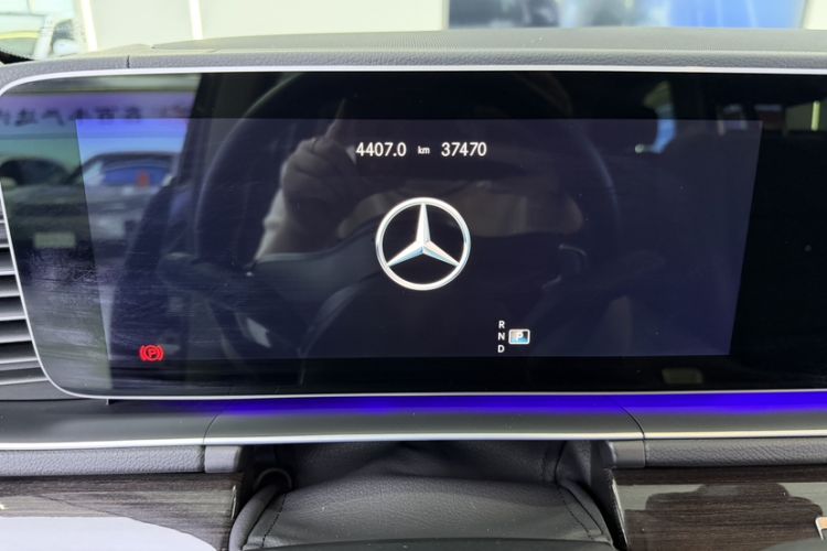 Used Mercedes-Benz GLS 2023 Refresh GLS 450 4MATIC Fashion Edition Odometer Close Up