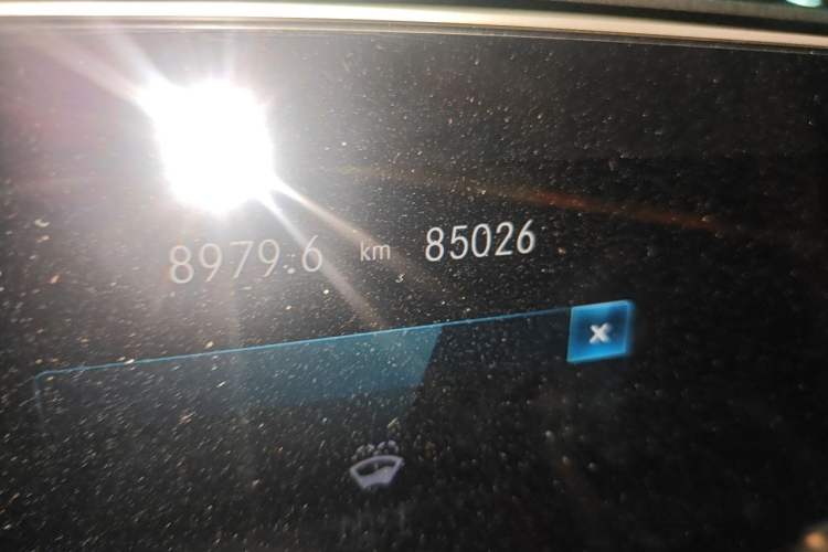 Used Mercedes-Benz GLS 2023 GLS 450 4MATIC Stylish Model Odometer Close Up