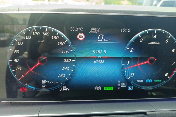 Used Mercedes-Benz GLS 2023 GLS 450 4MATIC Stylish Model Odometer Close Up