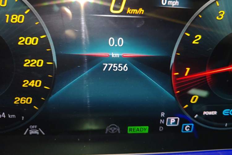 Used Mercedes-Benz GLS 2023 GLS 450 4MATIC Stylish Model Odometer Close Up