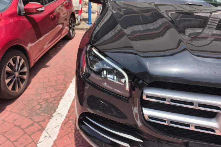 Used Mercedes-Benz GLS 2023 Second Facelift GLS 450 4MATIC Stylish Version Right Front Headlight