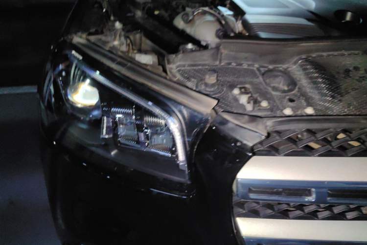 Used Mercedes-Benz GLS 2023 Refresh GLS 450 4MATIC Fashion Edition Right Front Headlight