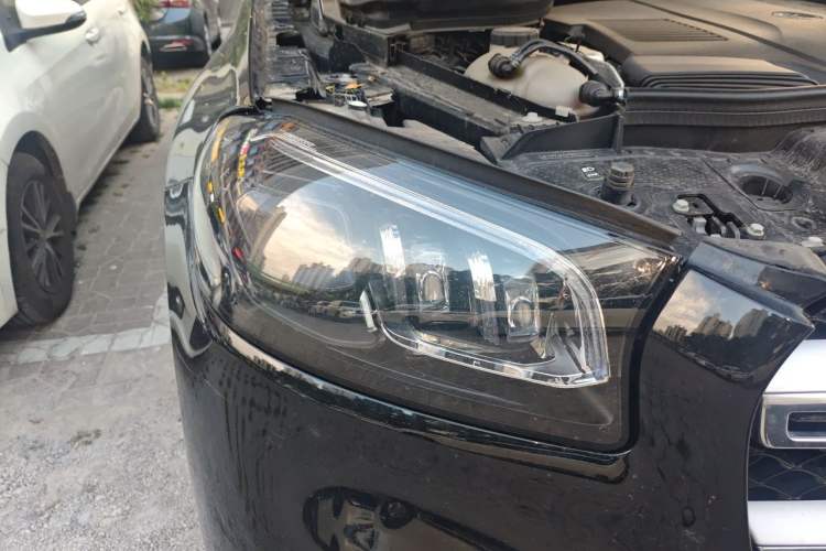 Used Mercedes-Benz GLS 2023 GLS 450 4MATIC Luxury Model Right Front Headlight