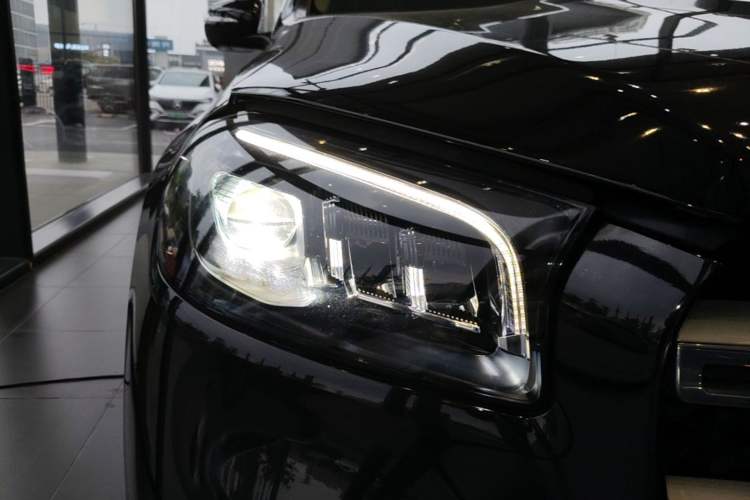 Used Mercedes-Benz GLS 2023 GLS 450 4MATIC Stylish Model Right Front Headlight