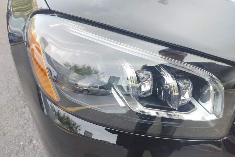 Used Mercedes-Benz GLS  Right Front Headlight
