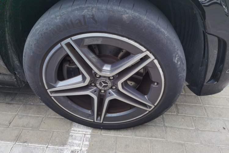 Used Mercedes-Benz GLS 2023 Refresh GLS 450 4MATIC Fashion Edition Right Front Wheel Hub