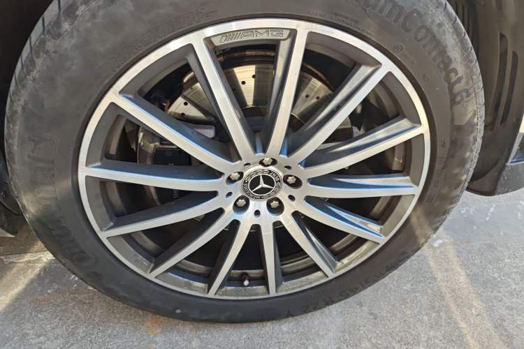Used Mercedes-Benz GLS 2023 Refreshed GLS 450 4MATIC Luxury Edition Right Front Wheel Hub