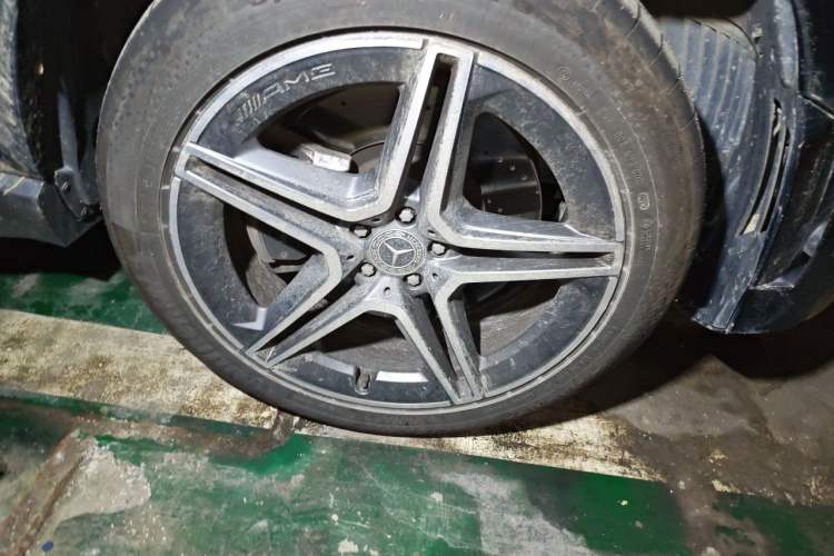 Used Mercedes-Benz GLS 2023 Refresh GLS 450 4MATIC Fashion Edition Right Front Wheel Hub