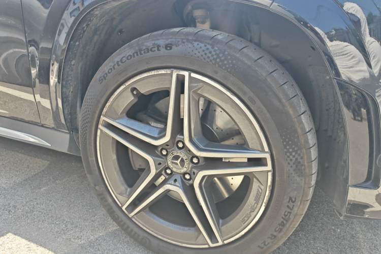 Used Mercedes-Benz GLS 2023 GLS 450 4MATIC Stylish Model Right Front Wheel Hub