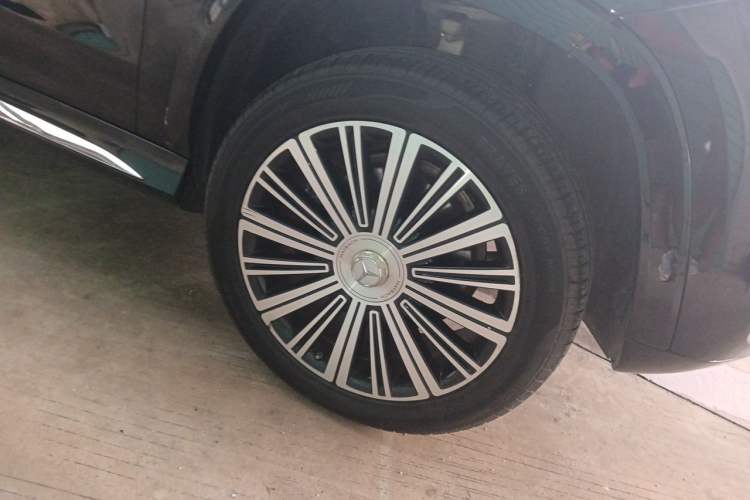 Used Mercedes-Benz GLS 2023 Second Facelift GLS 400 4MATIC Right Front Wheel Hub