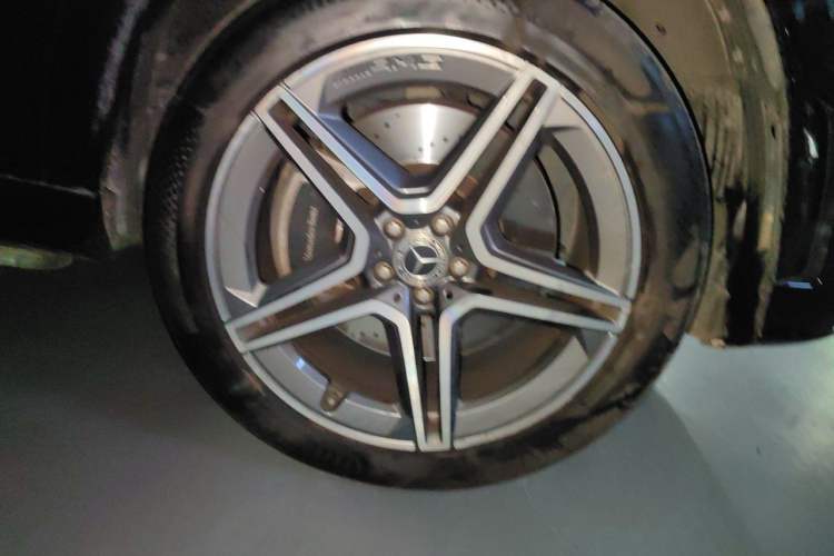 Used Mercedes-Benz GLS 2023 Refresh GLS 450 4MATIC Fashion Edition Right Front Wheel Hub