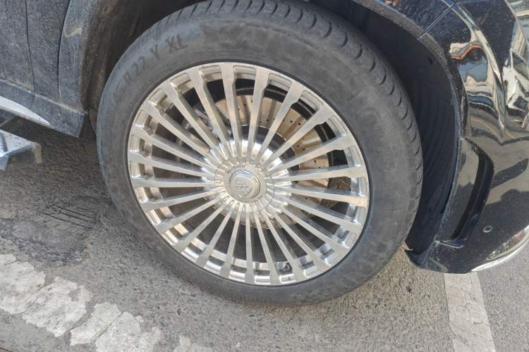 Used Mercedes-Benz GLS 2023 GLS 450 4MATIC Stylish Model Right Front Wheel Hub