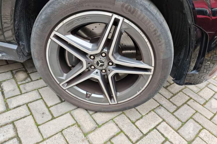 Used Mercedes-Benz GLS 2023 Second Facelift GLS 450 4MATIC Stylish Version Right Front Wheel Hub
