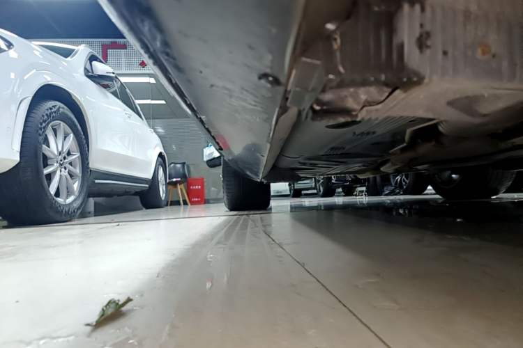 Used Mercedes-Benz GLS 2023 Second Facelift GLS 450 4MATIC Luxury Edition Right Side Sill