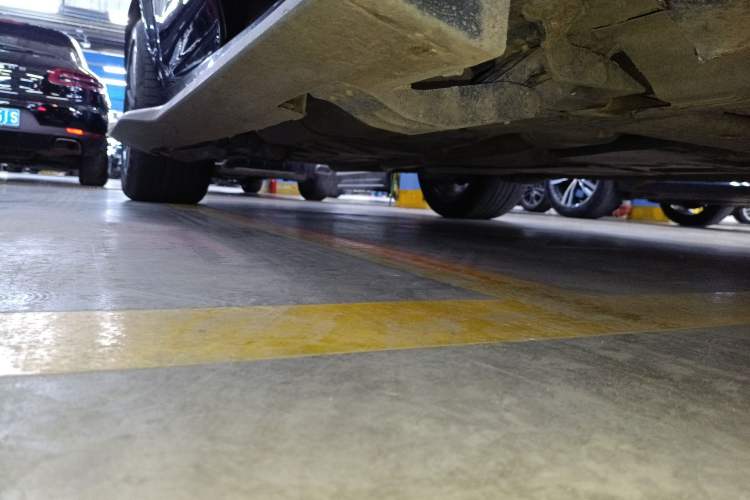 Used Mercedes-Benz GLS 2023 Second Facelift GLS 450 4MATIC Luxury Edition Right Side Sill