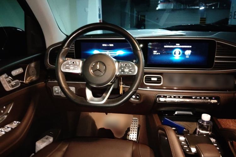 Used Mercedes-Benz GLS 2023 Second Facelift GLS 450 4MATIC Stylish Version Steering Wheel
