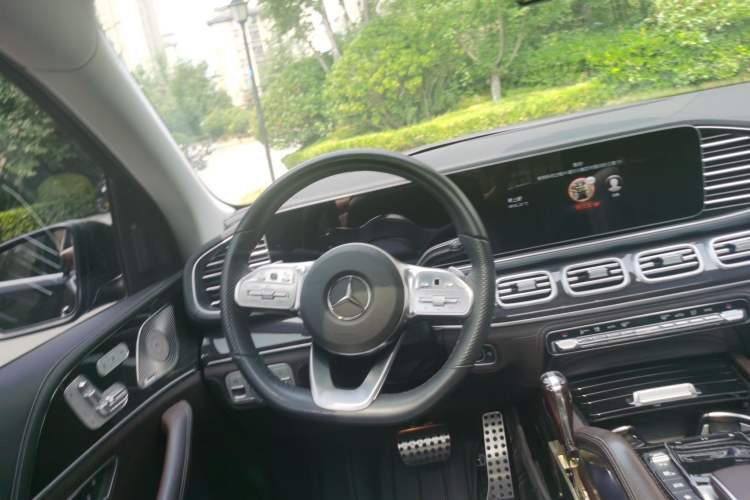 Used Mercedes-Benz GLS 2023 Refresh GLS 450 4MATIC Fashion Edition Steering Wheel