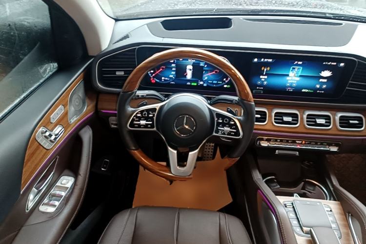 Used Mercedes-Benz GLS 2023 Second Facelift GLS 450 4MATIC Luxury Edition Steering Wheel