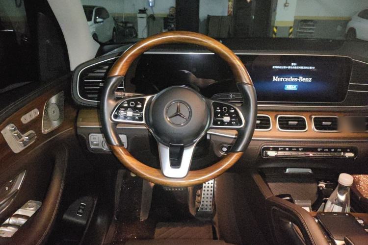Used Mercedes-Benz GLS 2023 GLS 450 4MATIC Luxury Model Steering Wheel