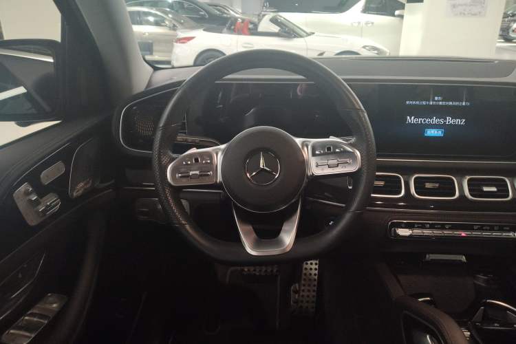 Used Mercedes-Benz GLS 2023 GLS 450 4MATIC Stylish Model Steering Wheel