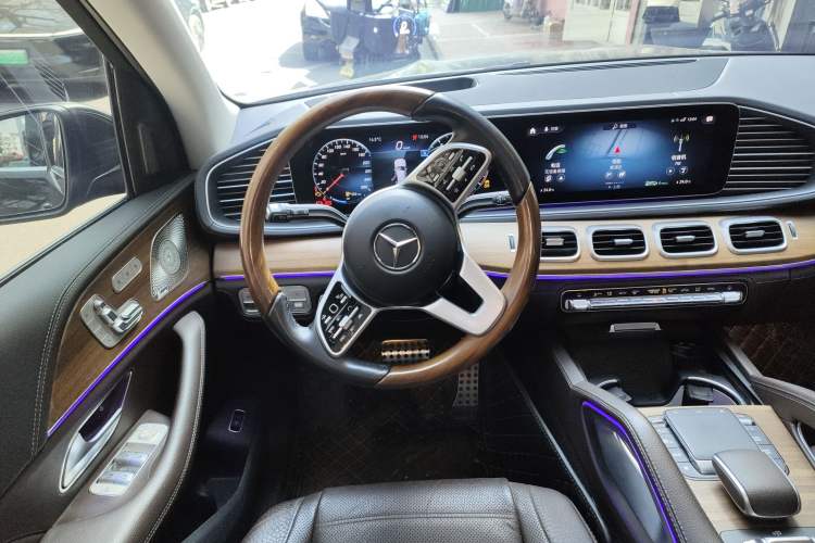 Used Mercedes-Benz GLS 2023 GLS 450 4MATIC Luxury Model Steering Wheel