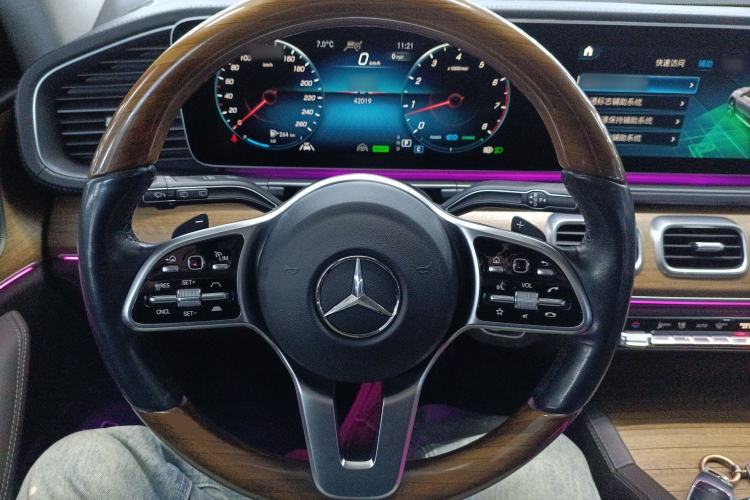 Used Mercedes-Benz GLS 2023 Second Facelift GLS 450 4MATIC Luxury Edition Steering Wheel