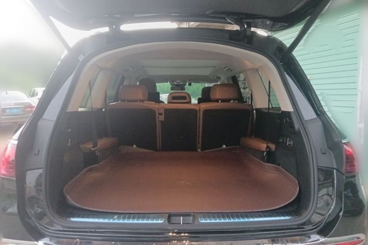 Used Mercedes-Benz GLS 2023 Second Facelift GLS 400 4MATIC Trunk