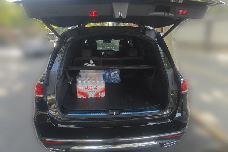 Used Mercedes-Benz GLS  Trunk