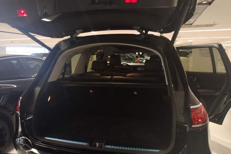 Used Mercedes-Benz GLS 2023 GLS 450 4MATIC Stylish Model Trunk
