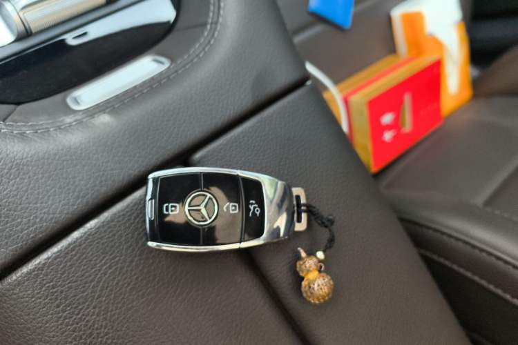 Used Mercedes-Benz GLS 2023 Second Facelift GLS 450 4MATIC Stylish Version Vehicle Key