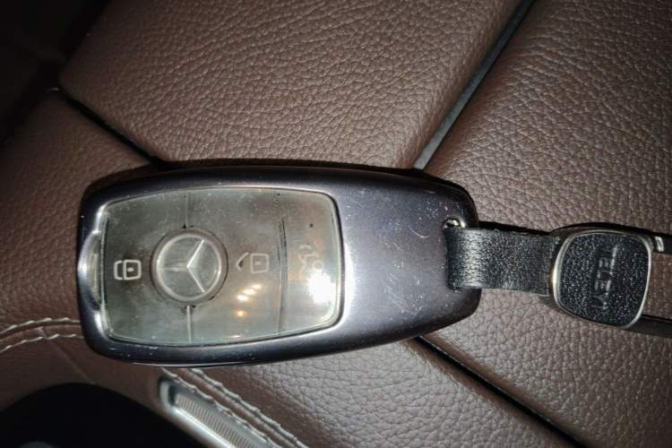 Used Mercedes-Benz GLS 2023 Second Facelift GLS 450 4MATIC Stylish Version Vehicle Key